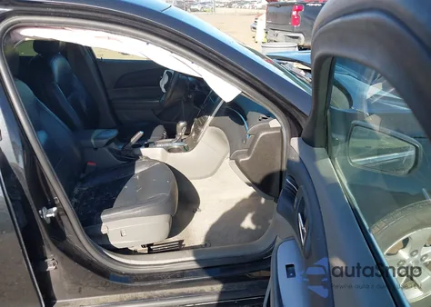 2014 Chevrolet Malibu 1Ls z USA, uszkodzony, nr VIN 1G11B5SL2EF218487